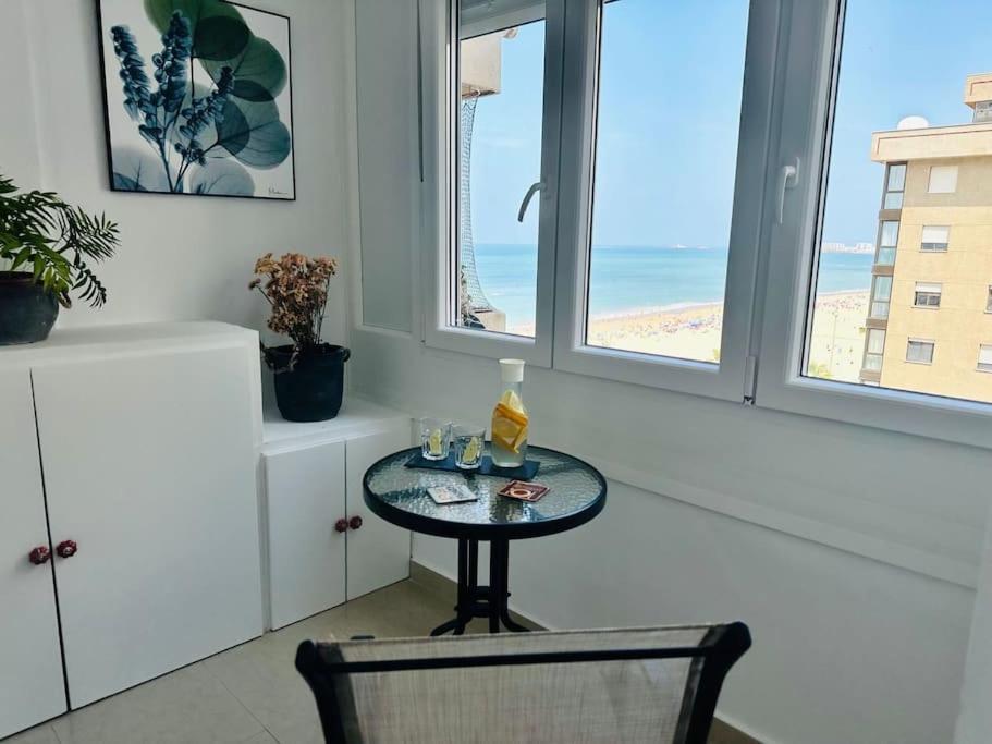 Apartamento A Pie De Playa. Cádis Exterior foto